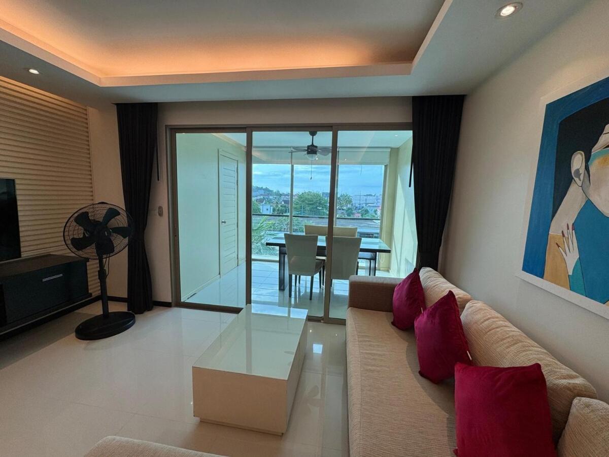 Modern 2-Bedroom Condo In Kamala Near The Beach ภายนอก รูปภาพ