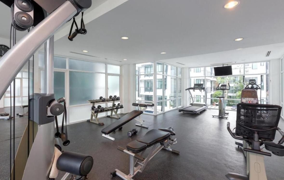 Modern 2-Bedroom Condo In Kamala Near The Beach ภายนอก รูปภาพ