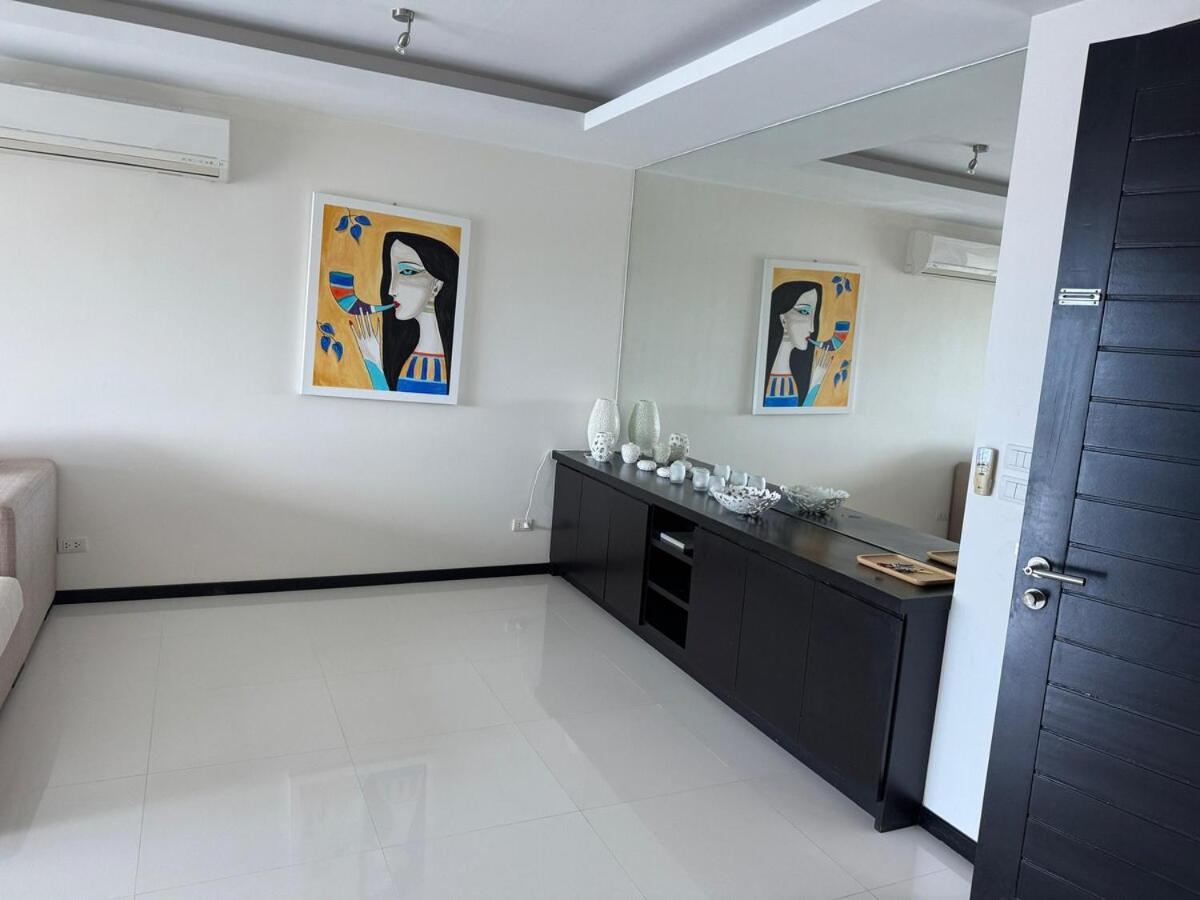 Modern 2-Bedroom Condo In Kamala Near The Beach ภายนอก รูปภาพ